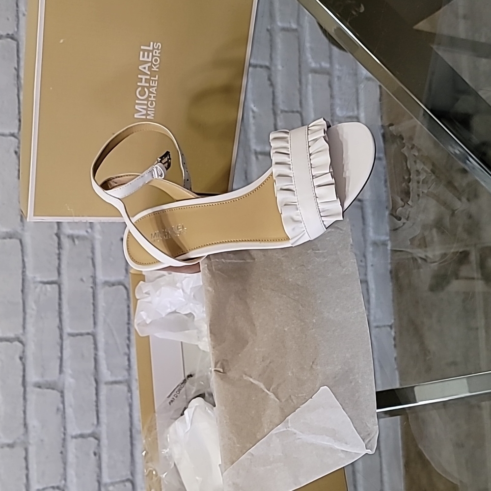 Leather shoes